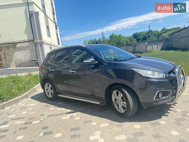 Позашляховик / Кросовер Hyundai Tucson 2010 в Гайсину