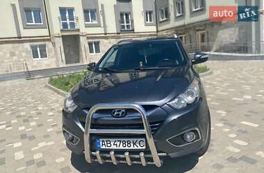 Внедорожник / Кроссовер Hyundai Tucson 2010 в 