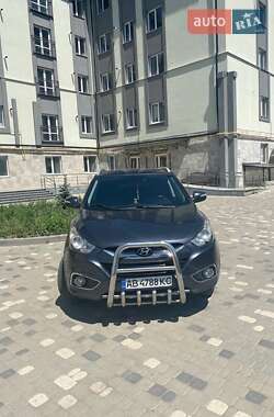 Внедорожник / Кроссовер Hyundai Tucson 2010 в 