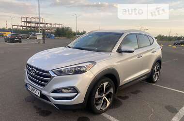 Позашляховик / Кросовер Hyundai Tucson 2015 в Києві