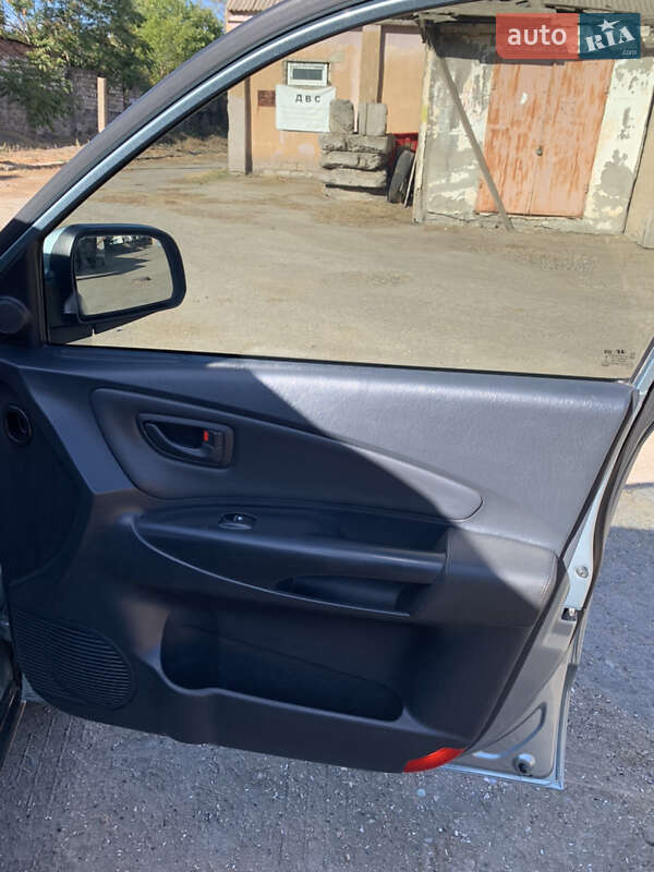 Внедорожник / Кроссовер Hyundai Tucson 2007 в Николаеве фото 17 Внедорожник / Кроссовер Hyundai Tucson 2007 в Николаеве