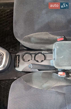 Внедорожник / Кроссовер Hyundai Tucson 2009 в 