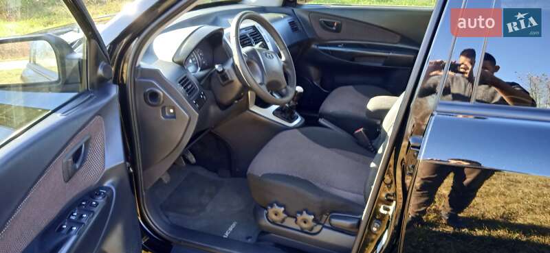 Позашляховик / Кросовер Hyundai Tucson 2007 в Білогір'ї