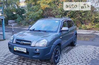 Внедорожник / Кроссовер Hyundai Tucson 2011 в 