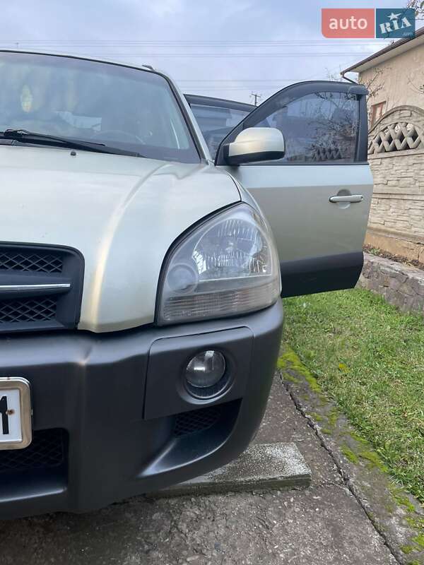 Купе Hyundai Tucson 2007 в Черновцах