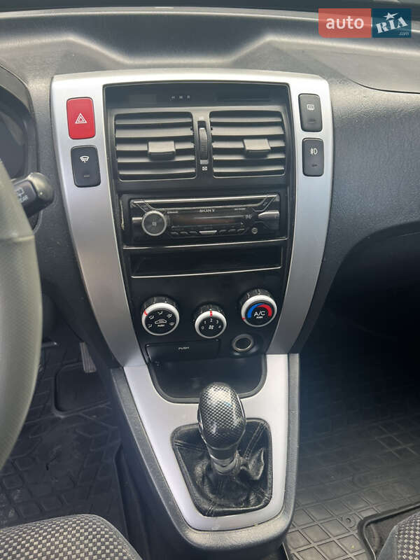 Внедорожник / Кроссовер Hyundai Tucson 2005 в Тальном