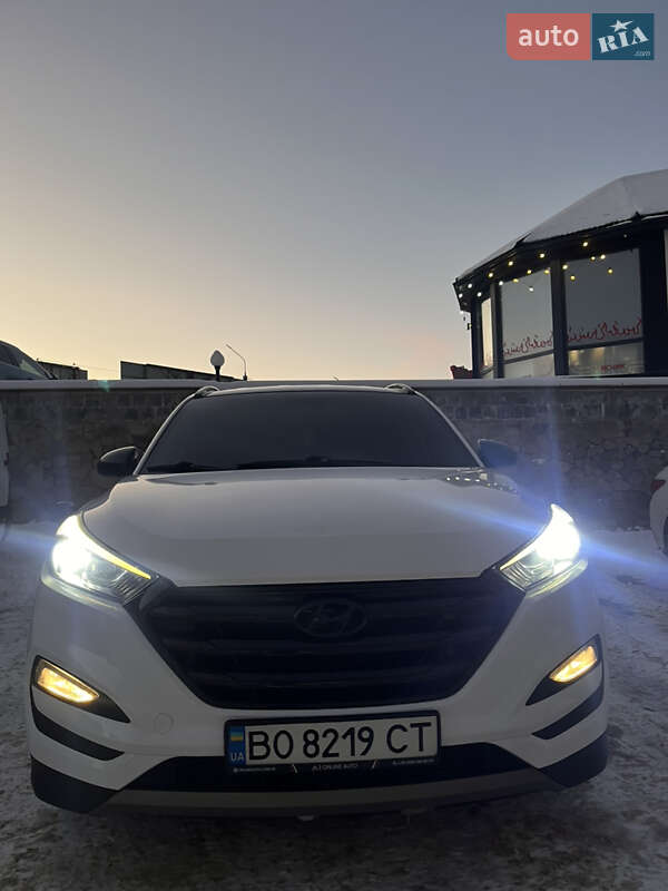 Внедорожник / Кроссовер Hyundai Tucson 2017 в Тернополе