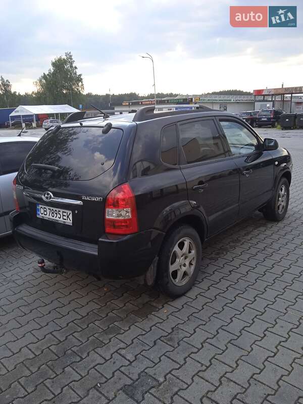 Внедорожник / Кроссовер Hyundai Tucson 2005 в 