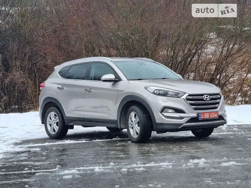 Внедорожник / Кроссовер Hyundai Tucson 2016 в Черновцах