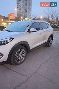 Позашляховик / Кросовер Hyundai Tucson 2015 в Дніпрі