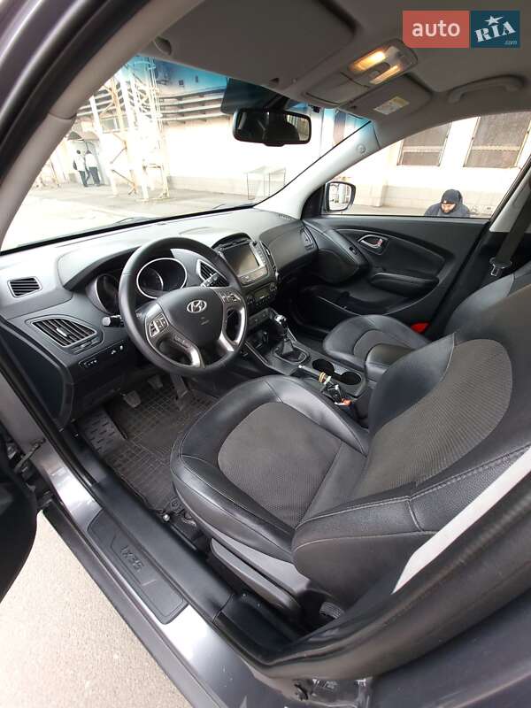 Внедорожник / Кроссовер Hyundai Tucson 2015 в Кривом Роге фото 30 Внедорожник / Кроссовер Hyundai Tucson 2015 в Кривом Роге