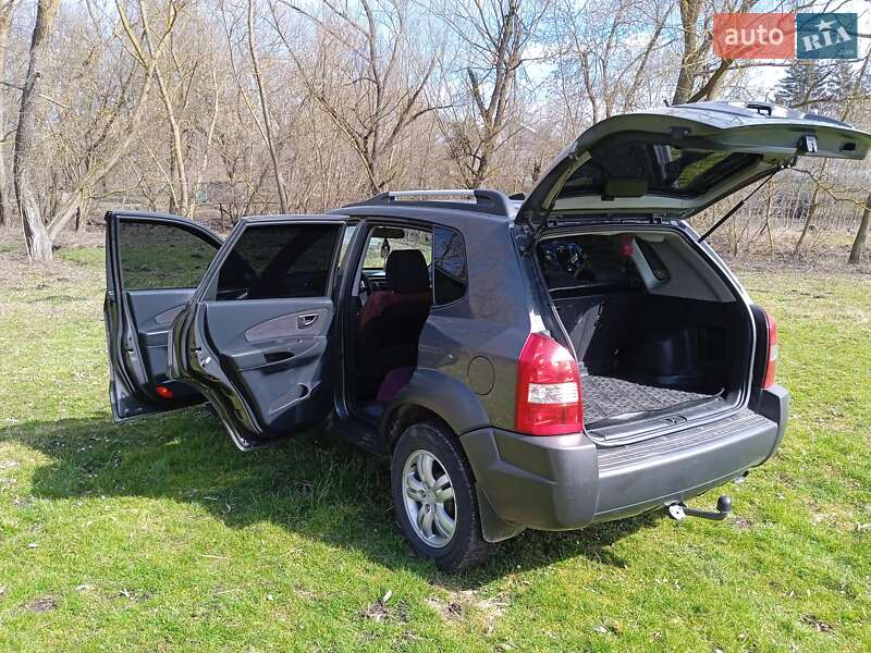 Позашляховик / Кросовер Hyundai Tucson 2007 в Чорткові