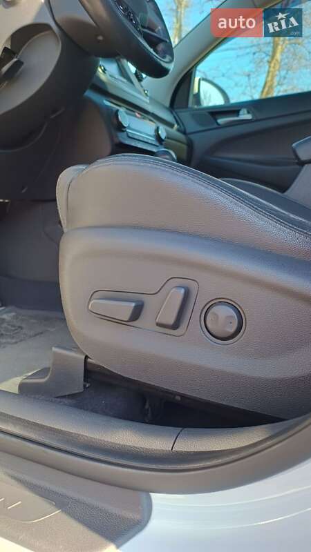 Внедорожник / Кроссовер Hyundai Tucson 2016 в Одессе фото 6 Внедорожник / Кроссовер Hyundai Tucson 2016 в Одессе