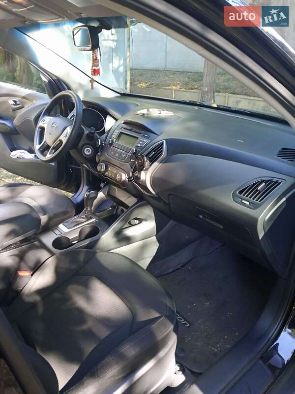 Позашляховик / Кросовер Hyundai Tucson 2015 в Києві