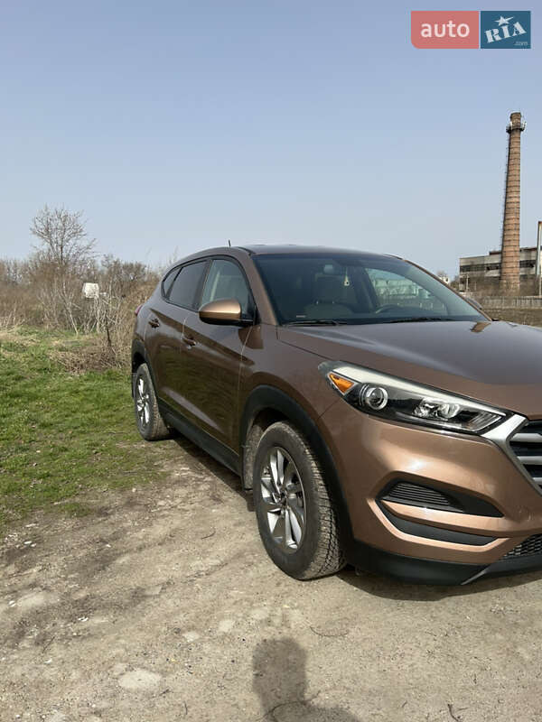 Внедорожник / Кроссовер Hyundai Tucson 2015 в Каневе