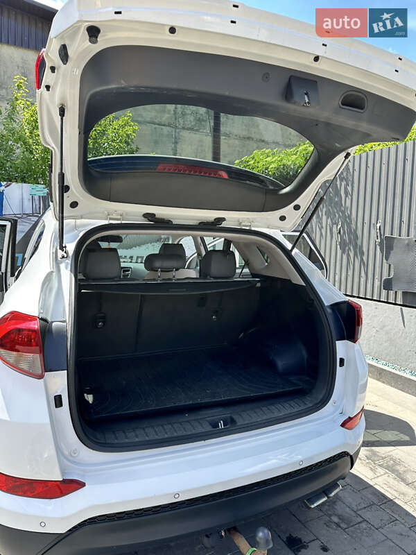 Позашляховик / Кросовер Hyundai Tucson 2017 в Івано-Франківську