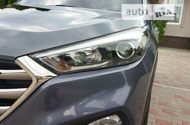 Внедорожник / Кроссовер Hyundai Tucson 2016 в 