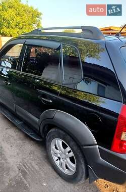 Внедорожник / Кроссовер Hyundai Tucson 2006 в 