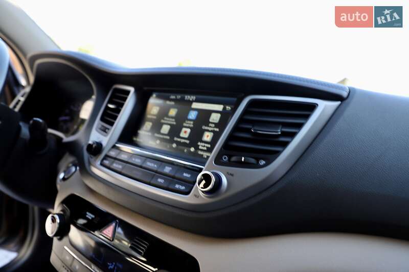 Позашляховик / Кросовер Hyundai Tucson 2016 в Дрогобичі