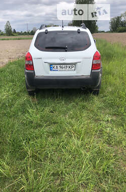 Позашляховик / Кросовер Hyundai Tucson 2011 в Києві