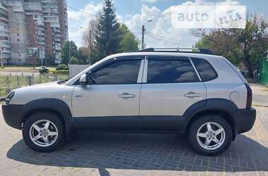Внедорожник / Кроссовер Hyundai Tucson 2006 в 