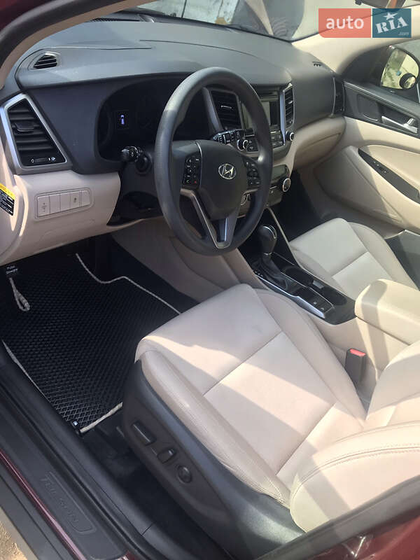 Позашляховик / Кросовер Hyundai Tucson 2017 в Коломиї