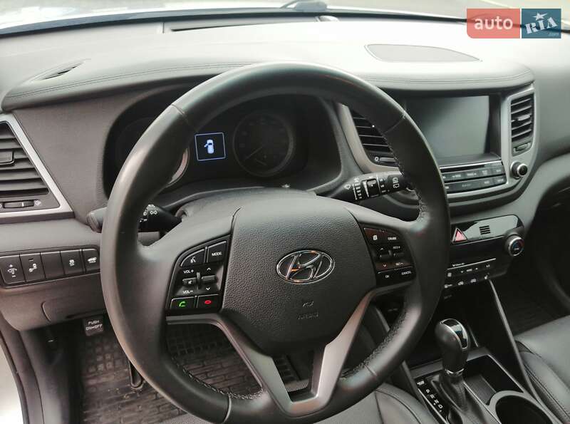Позашляховик / Кросовер Hyundai Tucson 2015 в Тернополі