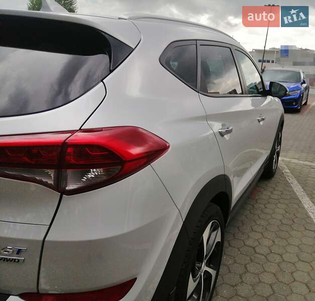 Позашляховик / Кросовер Hyundai Tucson 2015 в Тернополі
