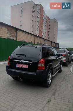Внедорожник / Кроссовер Hyundai Tucson 2005 в 
