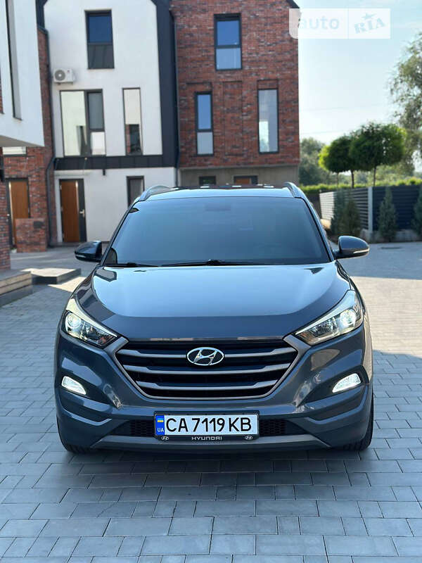 Позашляховик / Кросовер Hyundai Tucson 2015 в Умані