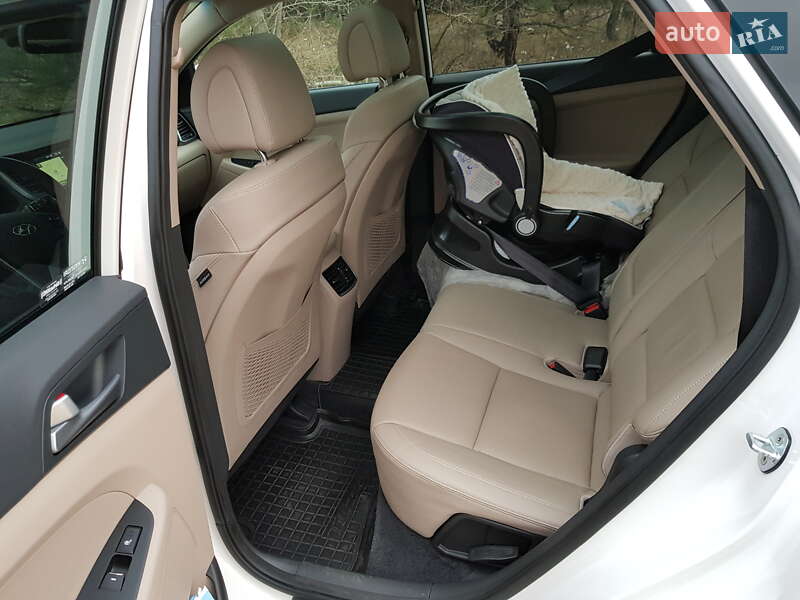 Позашляховик / Кросовер Hyundai Tucson 2015 в Дніпрі