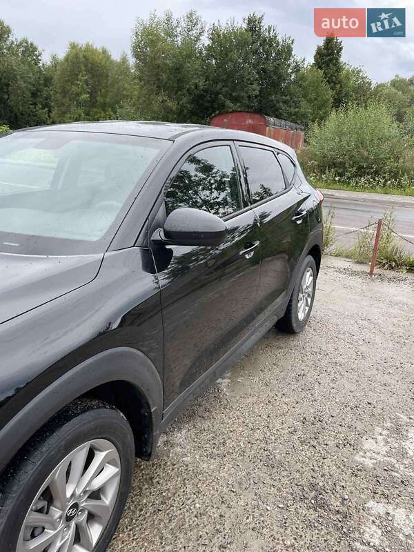 Позашляховик / Кросовер Hyundai Tucson 2016 в Львові