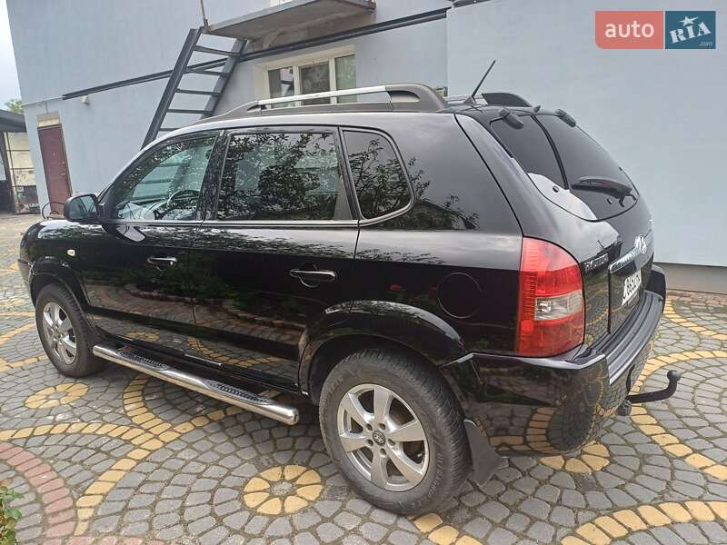 Внедорожник / Кроссовер Hyundai Tucson 2005 в Новояворовске