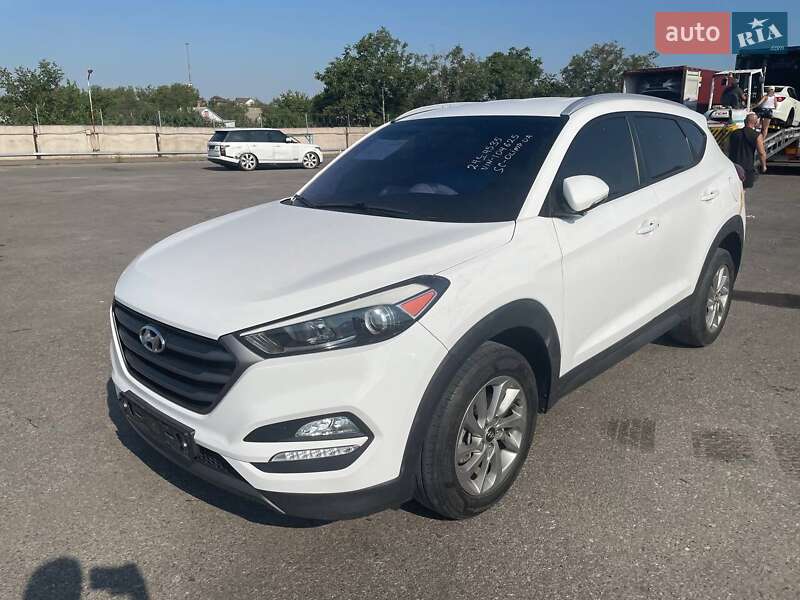 Позашляховик / Кросовер Hyundai Tucson 2015 в Тульчині