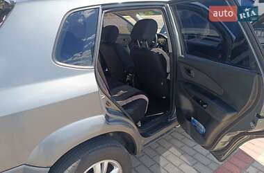 Позашляховик / Кросовер Hyundai Tucson 2011 в Житомирі