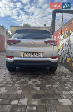 Внедорожник / Кроссовер Hyundai Tucson 2017 в 