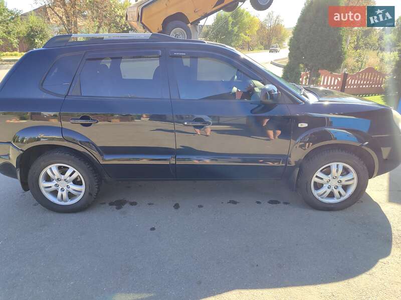 Позашляховик / Кросовер Hyundai Tucson 2005 в Добропіллі фото 3 Позашляховик / Кросовер Hyundai Tucson 2005 в Добропіллі