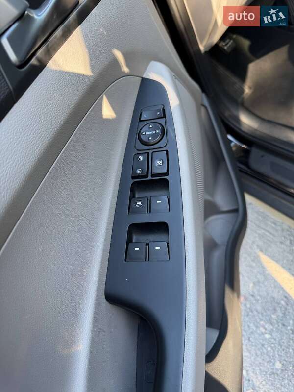 Внедорожник / Кроссовер Hyundai Tucson 2017 в Днепре фото 6 Внедорожник / Кроссовер Hyundai Tucson 2017 в Днепре