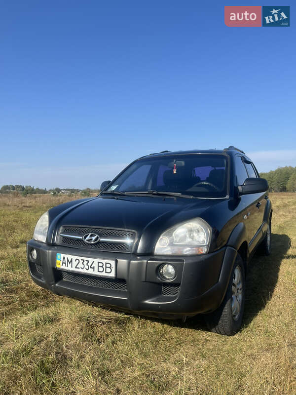 Внедорожник / Кроссовер Hyundai Tucson 2008 в Лугинах