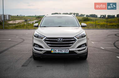 Внедорожник / Кроссовер Hyundai Tucson 2017 в 