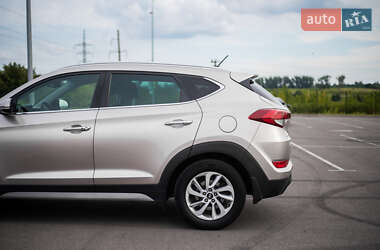 Внедорожник / Кроссовер Hyundai Tucson 2017 в 