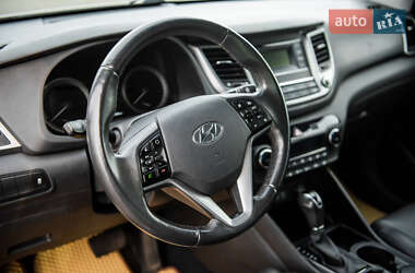 Внедорожник / Кроссовер Hyundai Tucson 2017 в 