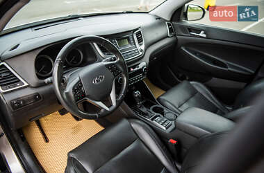 Внедорожник / Кроссовер Hyundai Tucson 2017 в 