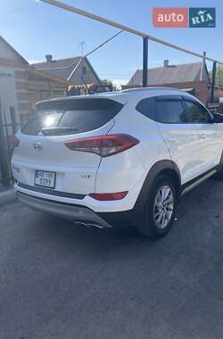 Позашляховик / Кросовер Hyundai Tucson 2016 в 