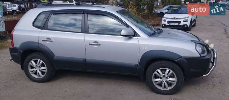 Внедорожник / Кроссовер Hyundai Tucson 2010 в Умани фото 3 Внедорожник / Кроссовер Hyundai Tucson 2010 в Умани