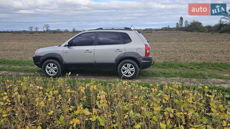 Позашляховик / Кросовер Hyundai Tucson 2006 в Ужгороді