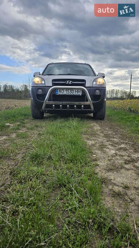 Позашляховик / Кросовер Hyundai Tucson 2006 в Ужгороді