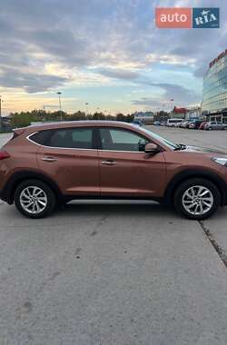 Позашляховик / Кросовер Hyundai Tucson 2018 в 