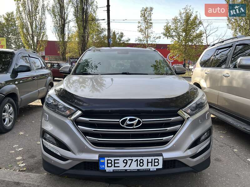 Позашляховик / Кросовер Hyundai Tucson 2016 в 