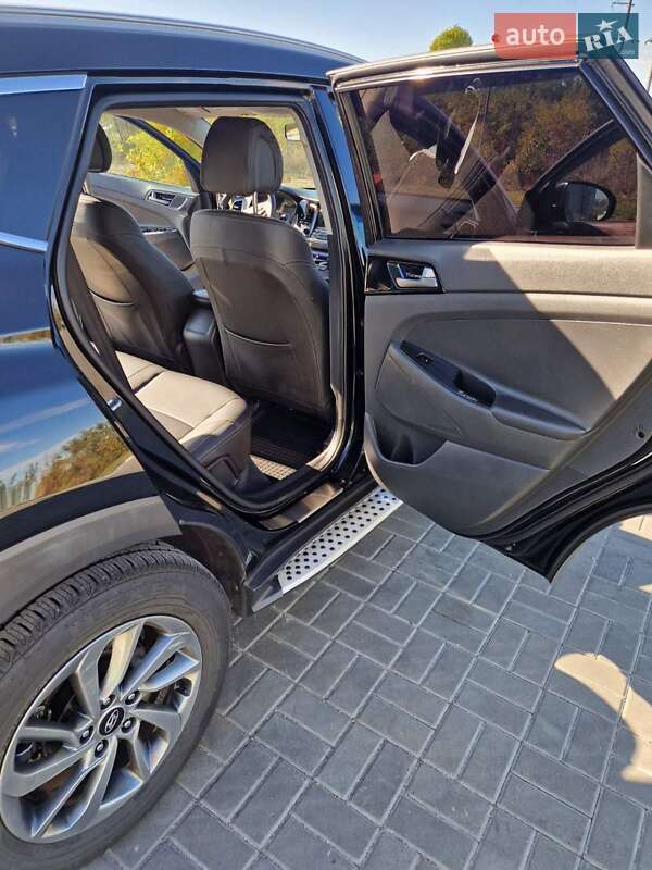 Внедорожник / Кроссовер Hyundai Tucson 2016 в Кропивницком